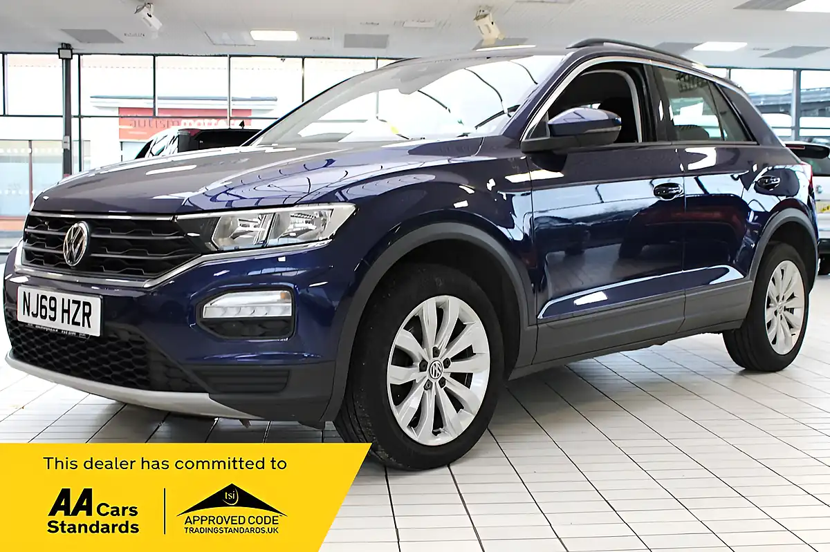 Used 2019 Volkswagen T-Roc Se Blue - Interior and Exterior details 2