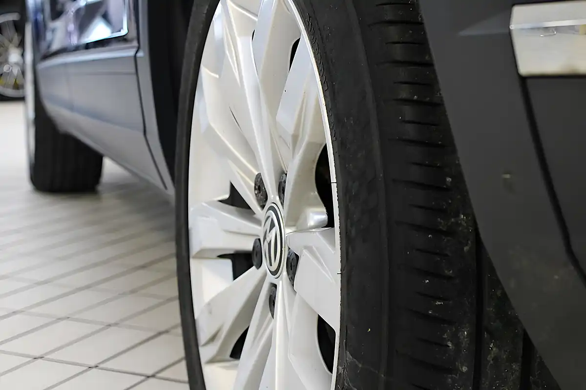 Used 2019 Volkswagen T-Roc Se Blue - Interior and Exterior details 20