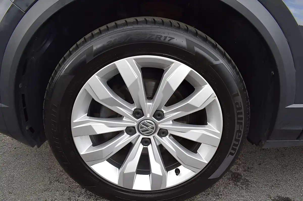 Used 2019 Volkswagen T-Roc Se Grey - Interior and Exterior details 7