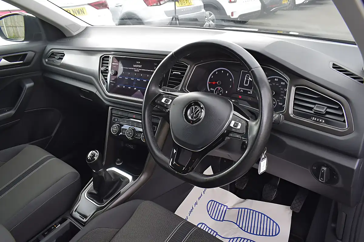 Used 2019 Volkswagen T-Roc Se Grey - Interior and Exterior details 8