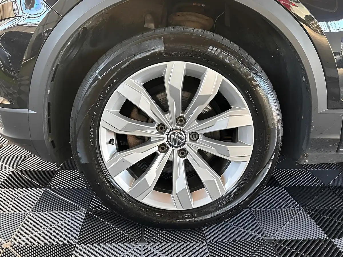 Used 2019 Volkswagen T-Roc Se - Interior and Exterior details 13
