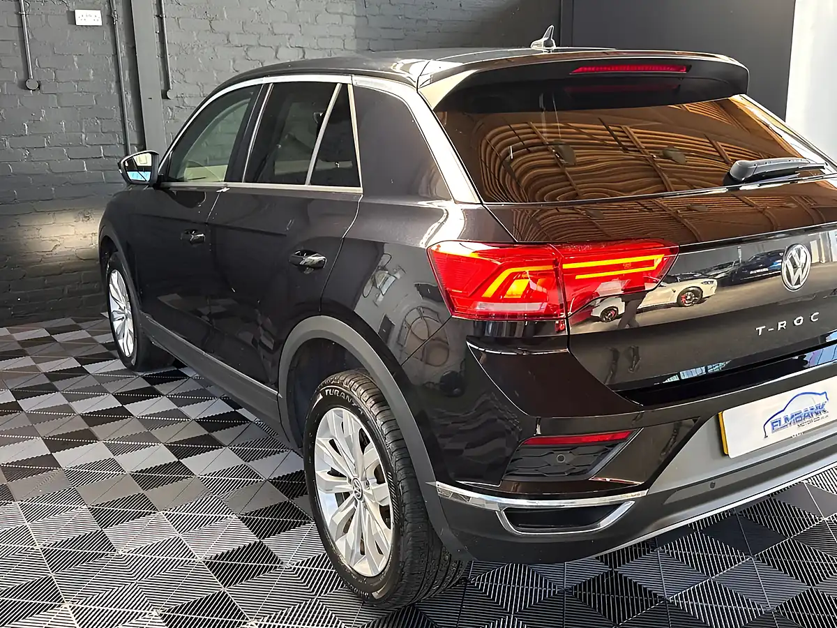 Used 2019 Volkswagen T-Roc Se - Interior and Exterior details 16