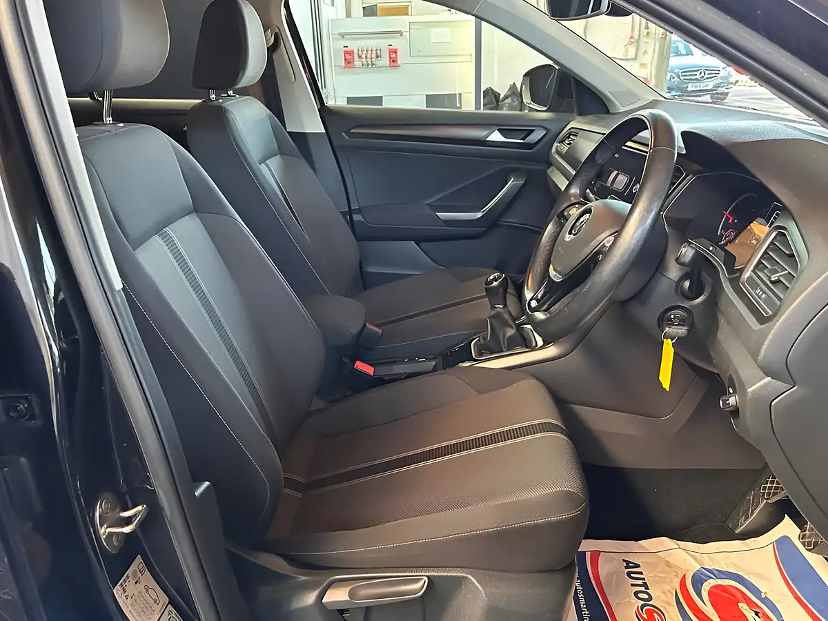 Used 2019 Volkswagen T-Roc Se - Interior and Exterior details 2