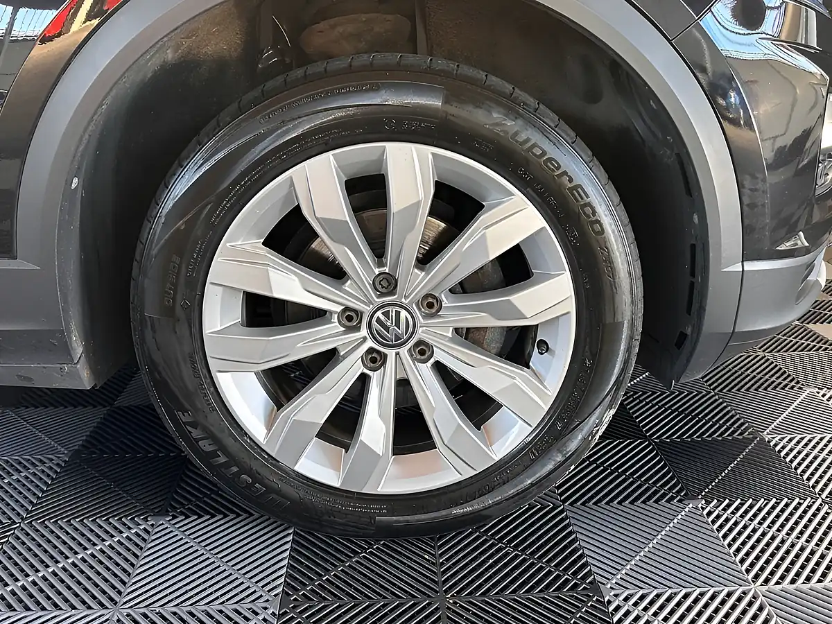 Used 2019 Volkswagen T-Roc Se - Interior and Exterior details 4