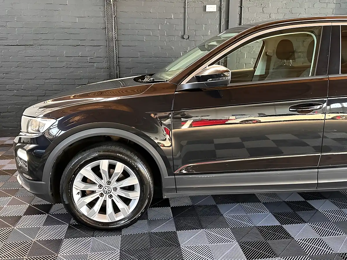 Used 2019 Volkswagen T-Roc Se - Interior and Exterior details 6