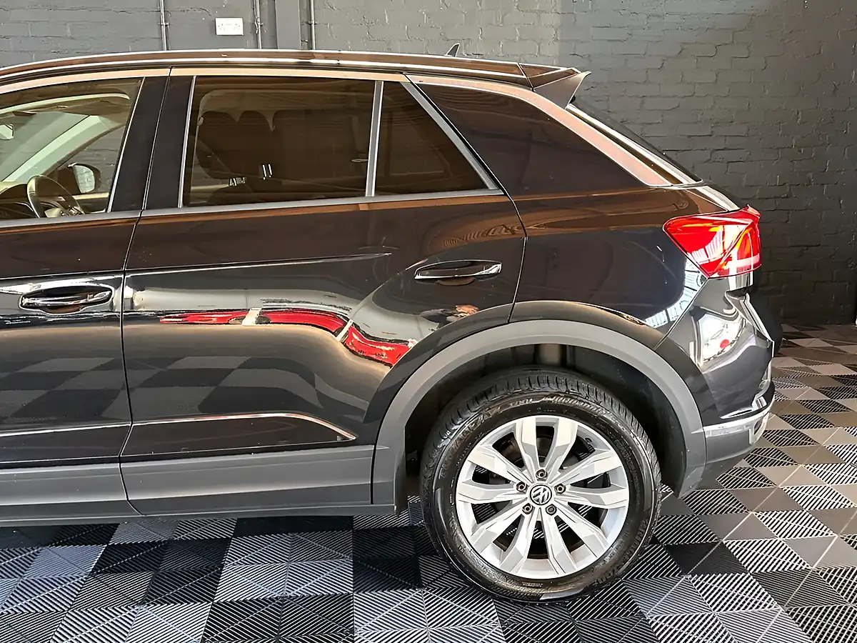 Used 2019 Volkswagen T-Roc Se - Interior and Exterior details 7