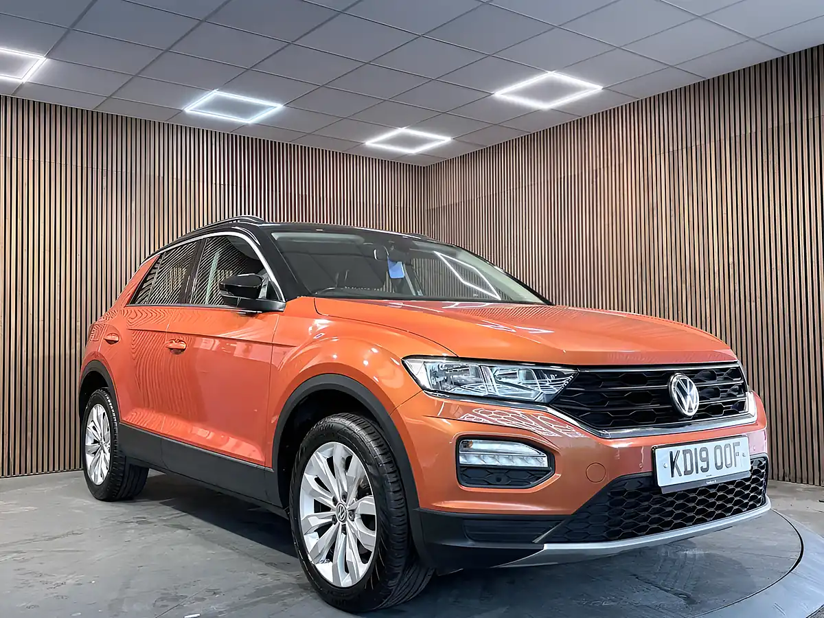 Used 2019 Volkswagen T-Roc Se Orange - Front View