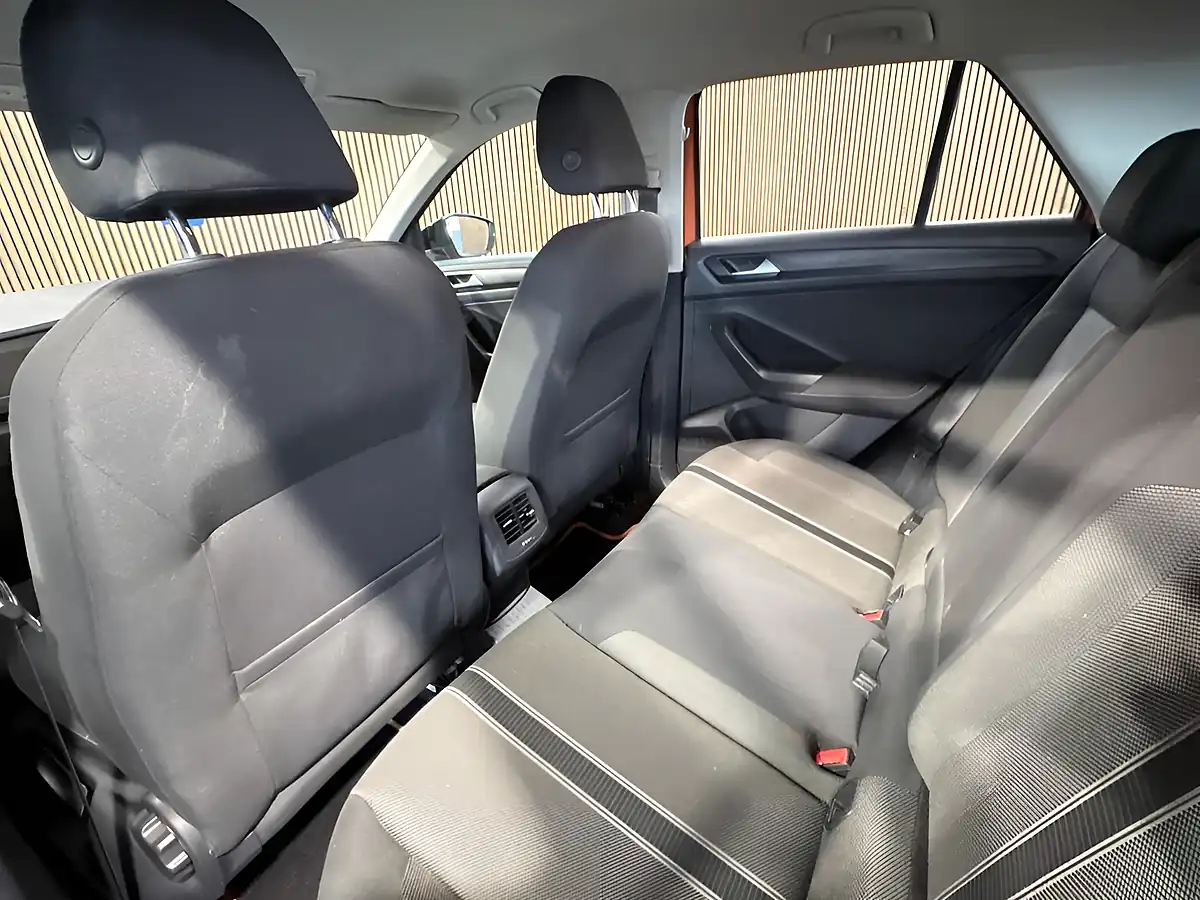 Used 2019 Volkswagen T-Roc Se Orange - Interior and Exterior details 15