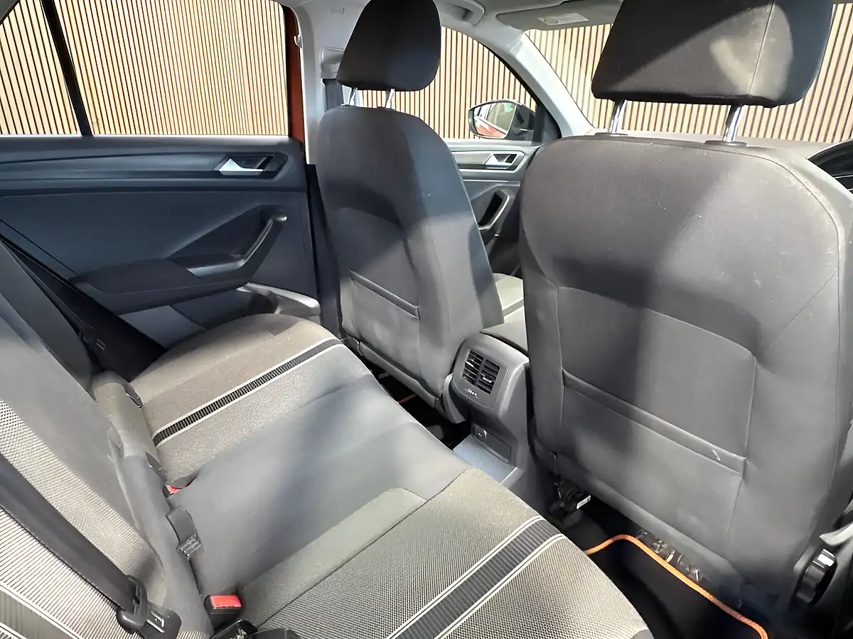 Used 2019 Volkswagen T-Roc Se Orange - Interior and Exterior details 17