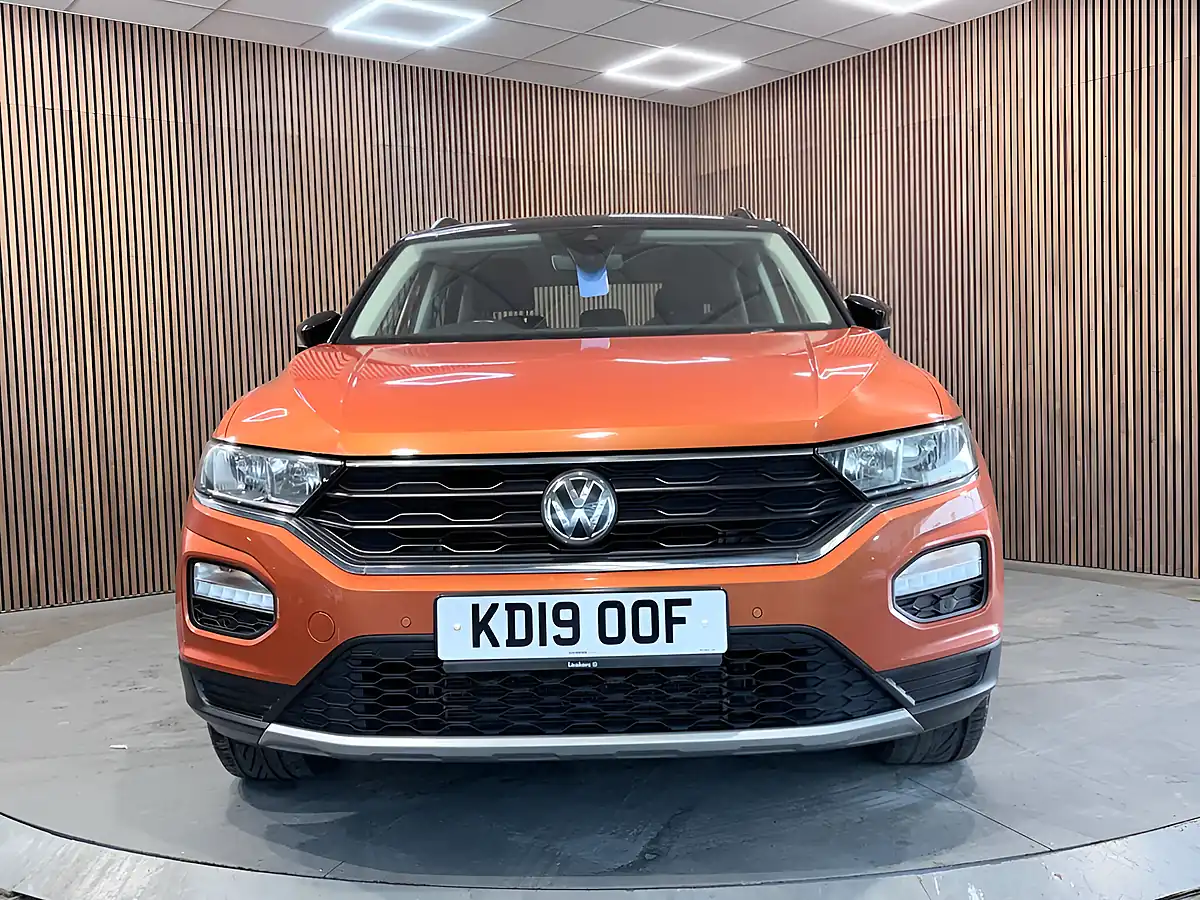 Used 2019 Volkswagen T-Roc Se Orange - Interior and Exterior details 3