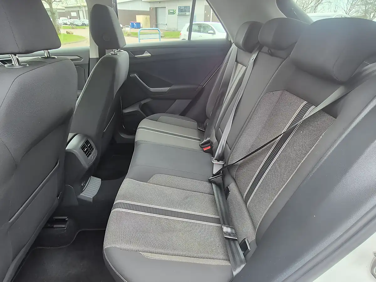 Used 2019 Volkswagen T-Roc Se White - Interior and Exterior details 11