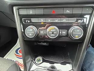 Used 2019 Volkswagen T-Roc Se White - Interior and Exterior details 18