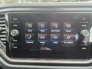 Used 2019 Volkswagen T-Roc Se White - Interior and Exterior details 20