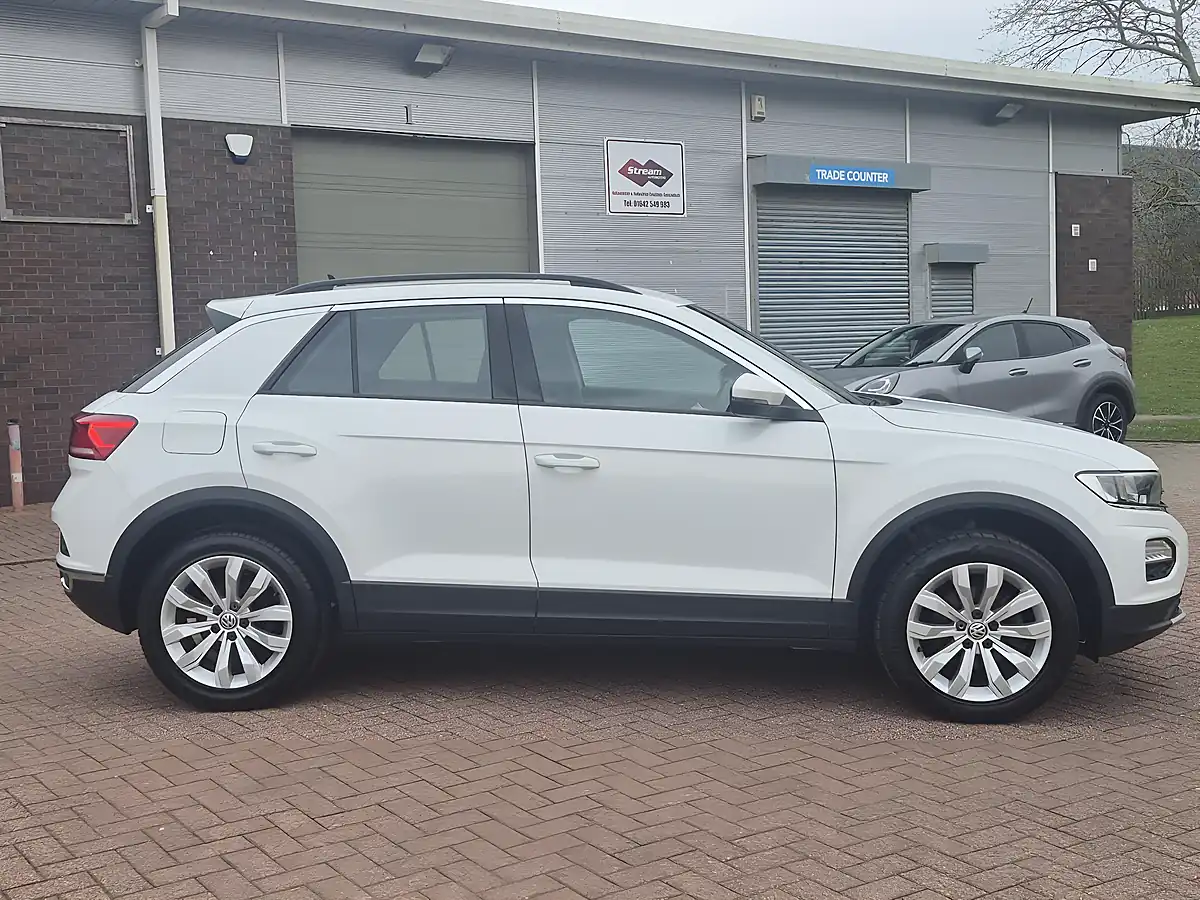 Used 2019 Volkswagen T-Roc Se White - Interior and Exterior details 3
