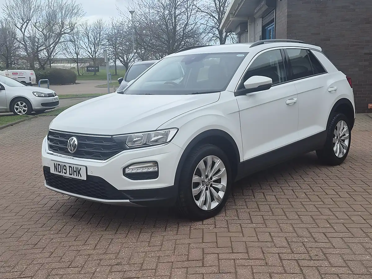 Used 2019 Volkswagen T-Roc Se White - Interior and Exterior details 8