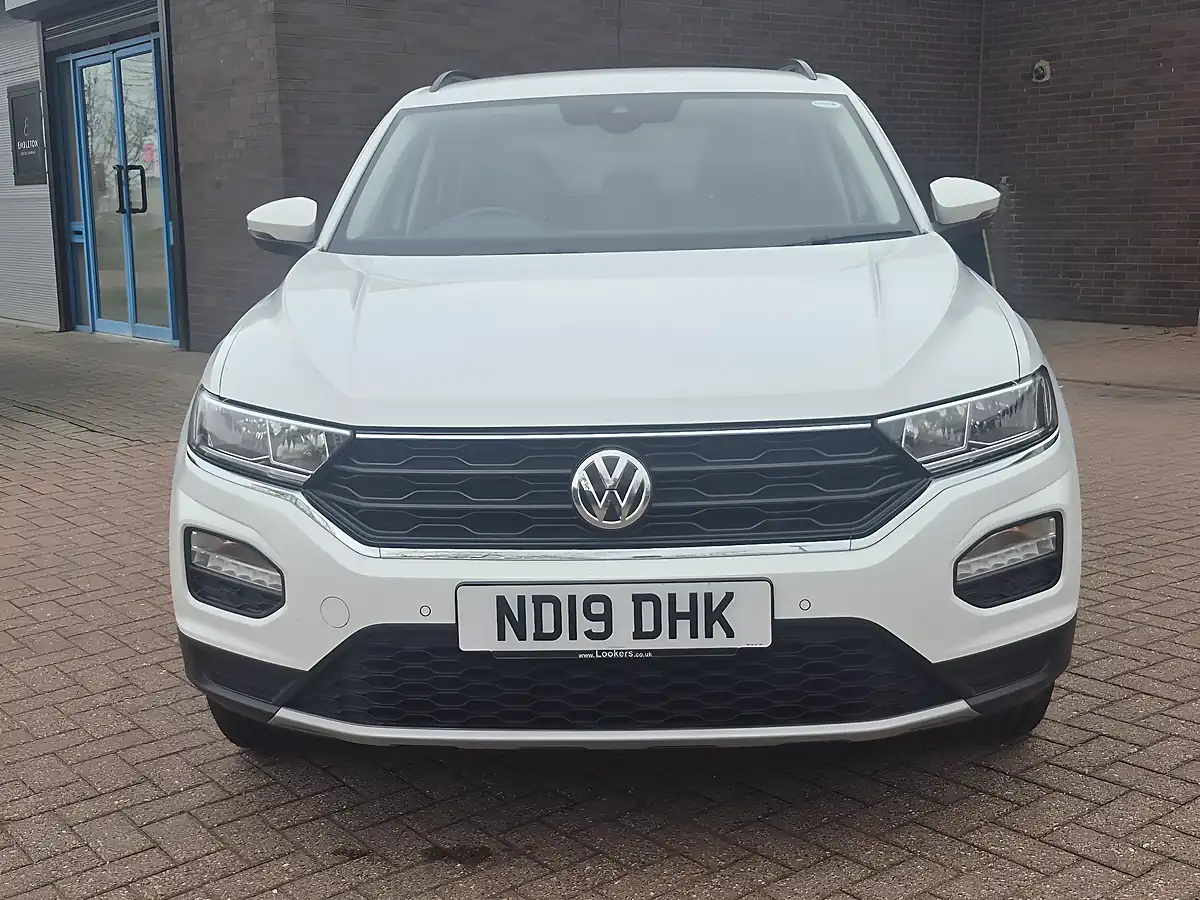 Used 2019 Volkswagen T-Roc Se White - Interior and Exterior details 9