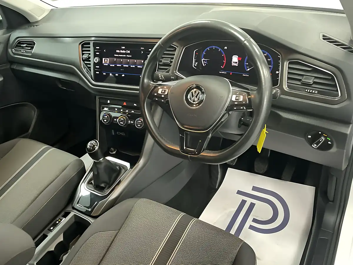 Used 2019 Volkswagen T-Roc Se White - Interior and Exterior details 14