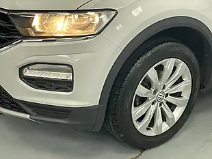 Used 2019 Volkswagen T-Roc Se White - Interior and Exterior details 9