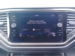 Used 2019 Volkswagen T-Roc Se White - Interior and Exterior details 13