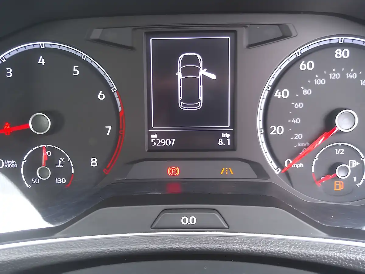 Used 2019 Volkswagen T-Roc Se White - Interior and Exterior details 15