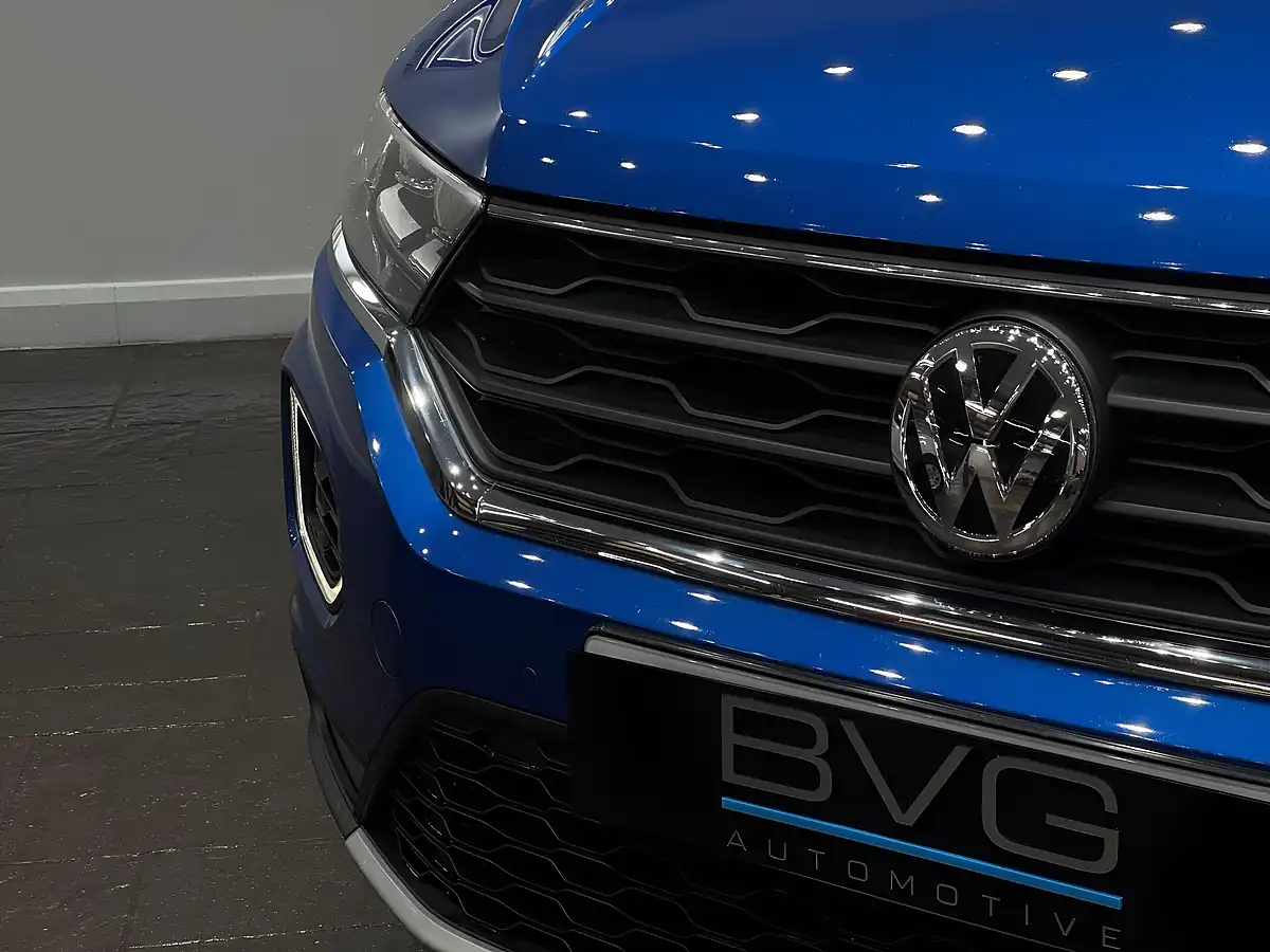 Used 2019 Volkswagen T-Roc Sel Blue - Interior and Exterior details 10