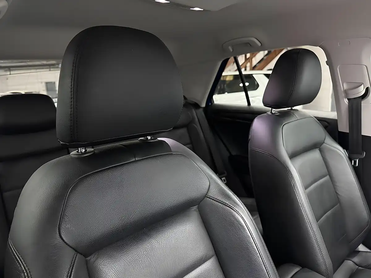 Used 2019 Volkswagen T-Roc Sel Blue - Interior and Exterior details 12
