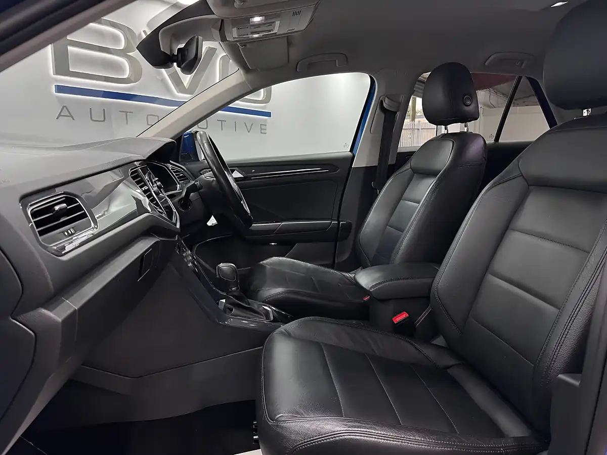 Used 2019 Volkswagen T-Roc Sel Blue - Interior and Exterior details 17