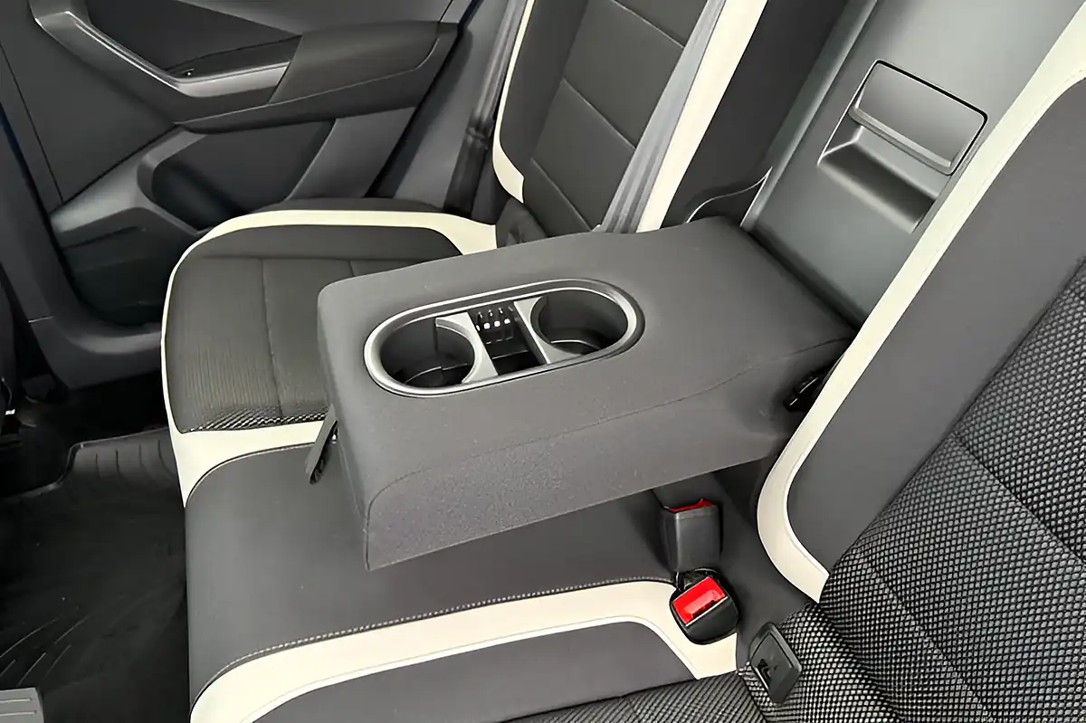 Used 2019 Volkswagen T-Roc Sel Blue - Interior and Exterior details 12