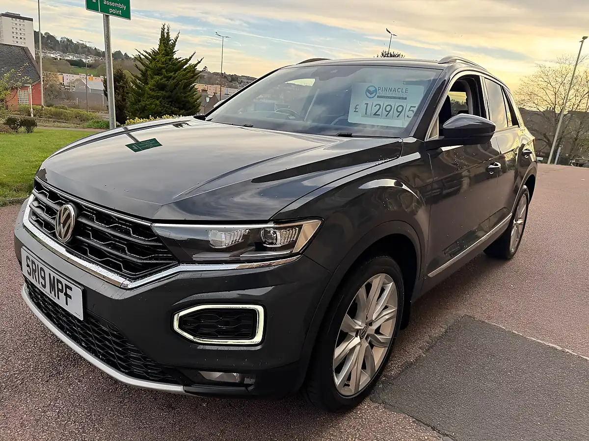 Used 2019 Volkswagen T-Roc Sel Grey - Interior and Exterior details 10