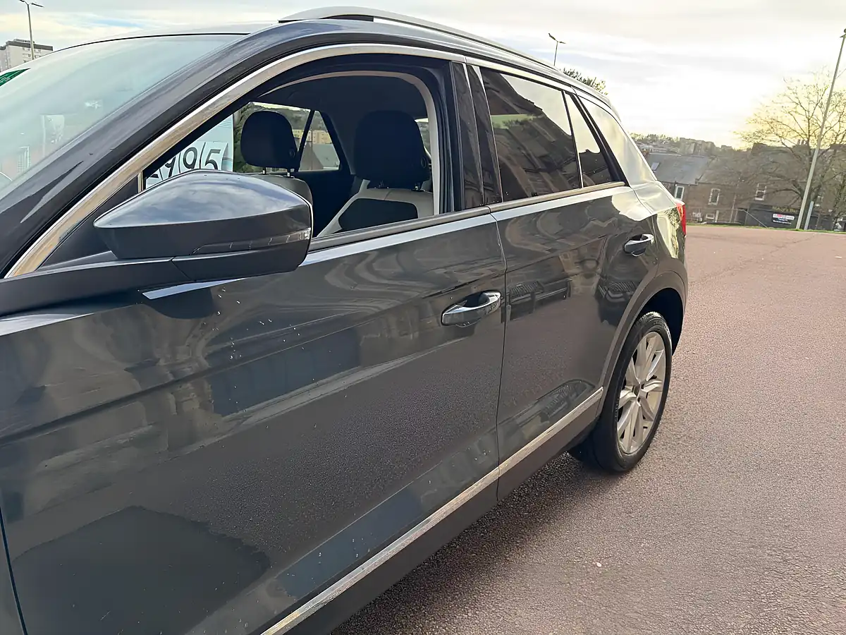 Used 2019 Volkswagen T-Roc Sel Grey - Interior and Exterior details 13
