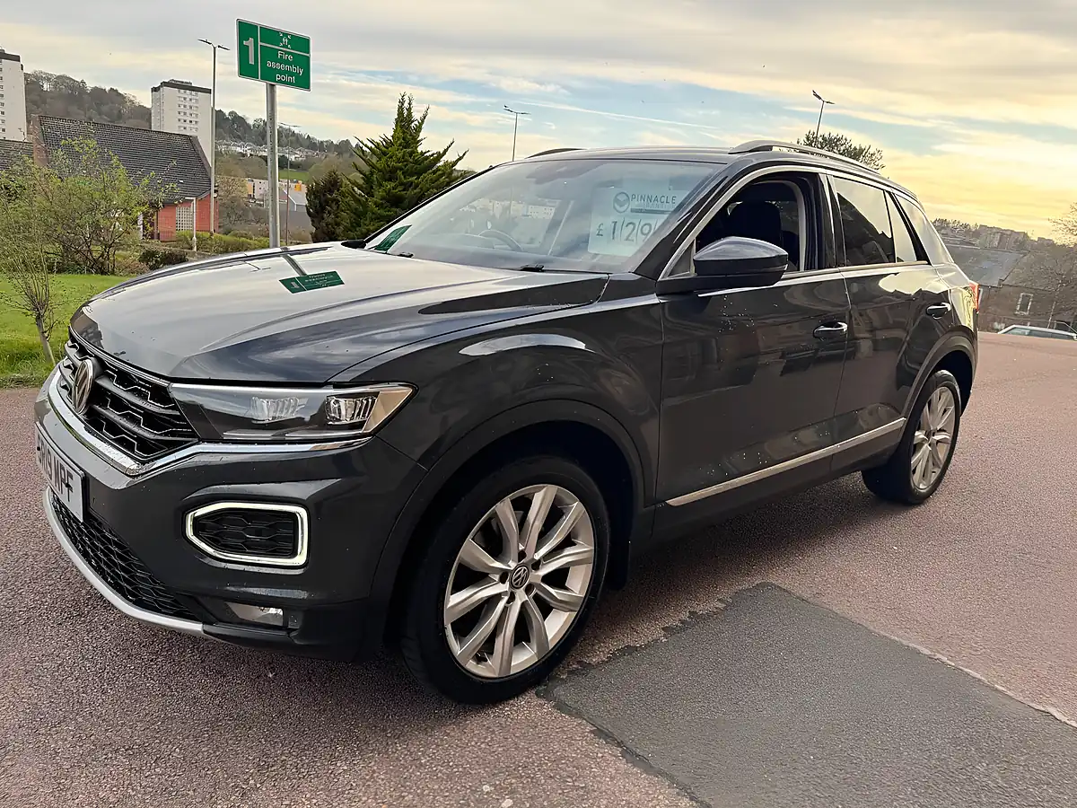Used 2019 Volkswagen T-Roc Sel Grey - Interior and Exterior details 5