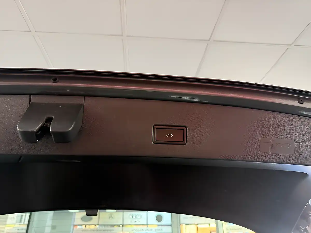 Used 2019 Volkswagen T-Roc Sel Grey - Interior and Exterior details 11