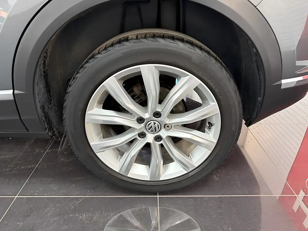 Used 2019 Volkswagen T-Roc Sel Grey - Interior and Exterior details 14