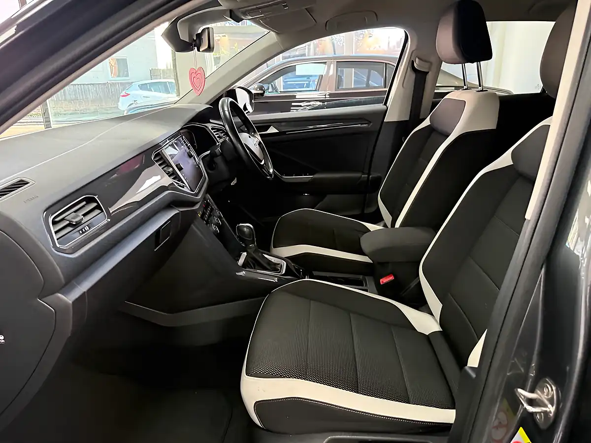 Used 2019 Volkswagen T-Roc Sel Grey - Interior and Exterior details 16