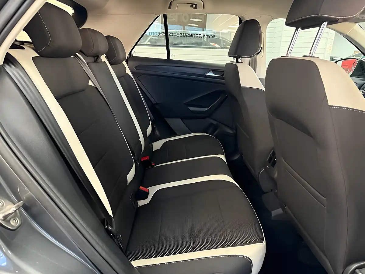 Used 2019 Volkswagen T-Roc Sel Grey - Interior and Exterior details 5