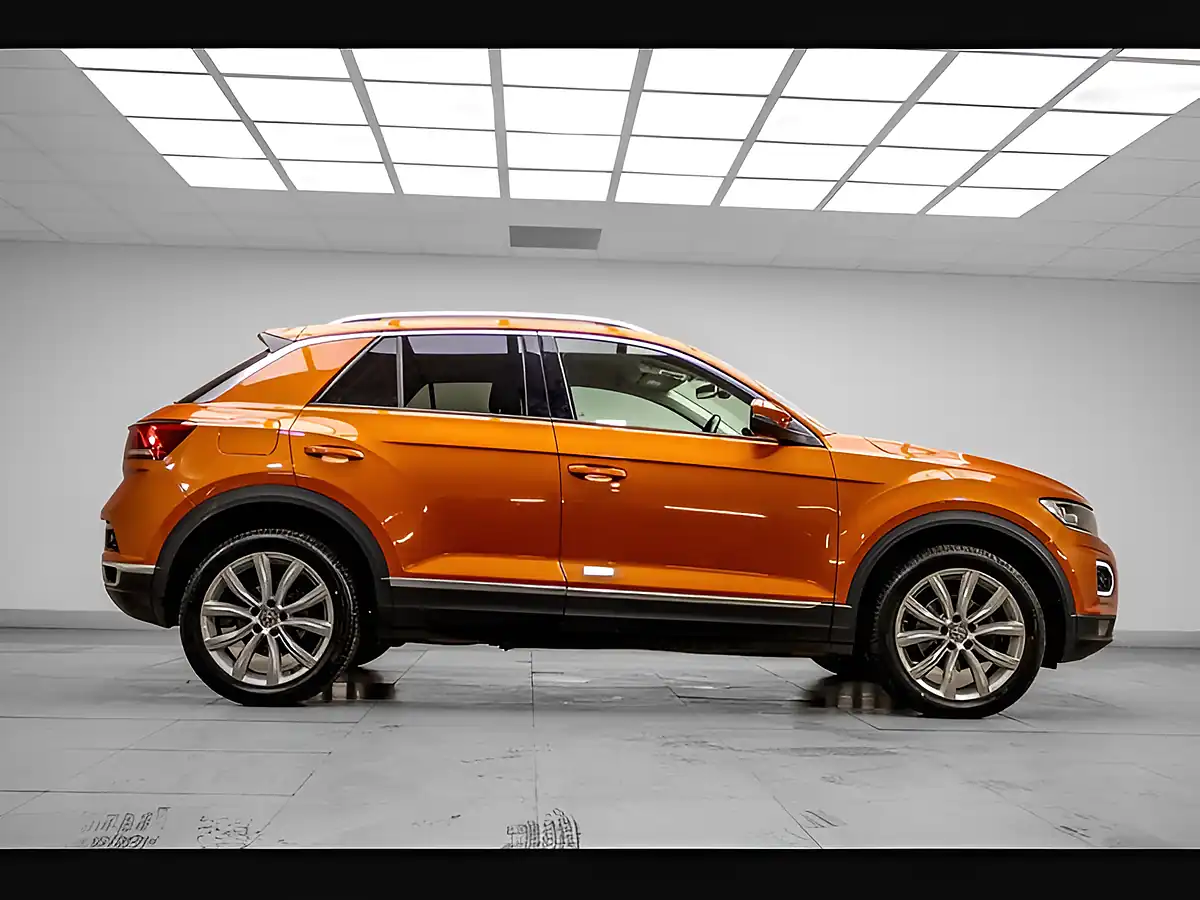 Used 2019 Volkswagen T-Roc Sel Orange - Interior and Exterior details 7