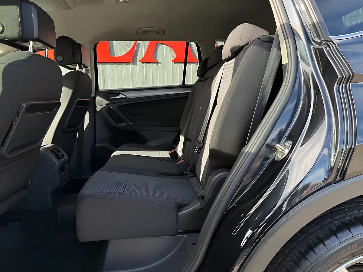 Used 2019 Volkswagen Tiguan Allspace Match Black - Interior and Exterior details 13