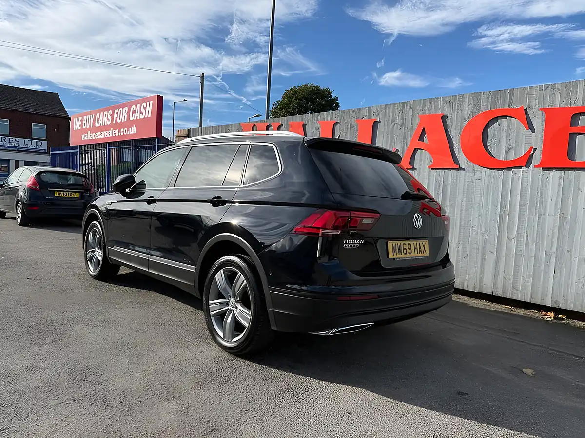Used 2019 Volkswagen Tiguan Allspace Match Black - Interior and Exterior details 15
