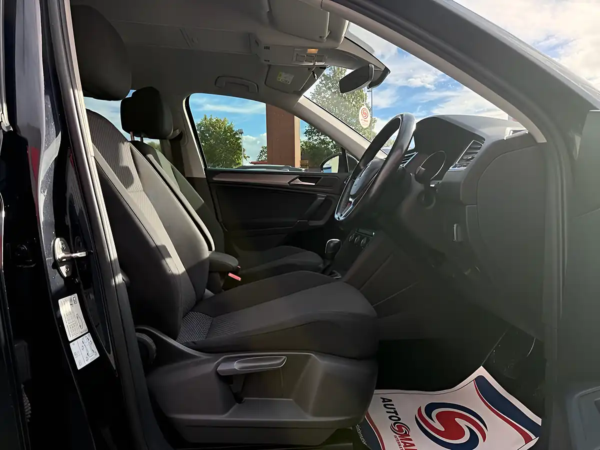 Used 2019 Volkswagen Tiguan Allspace Match Black - Interior and Exterior details 17