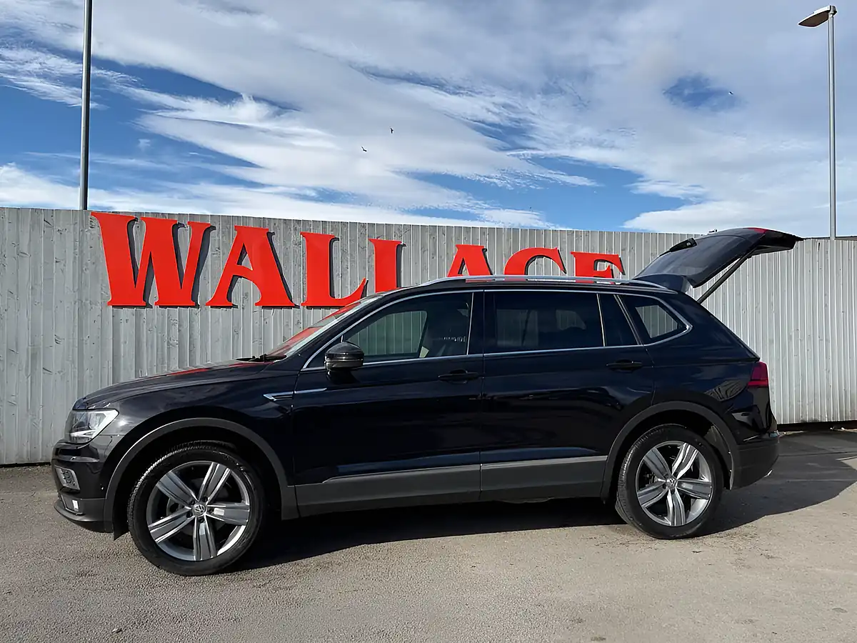 Used 2019 Volkswagen Tiguan Allspace Match Black - Interior and Exterior details 4