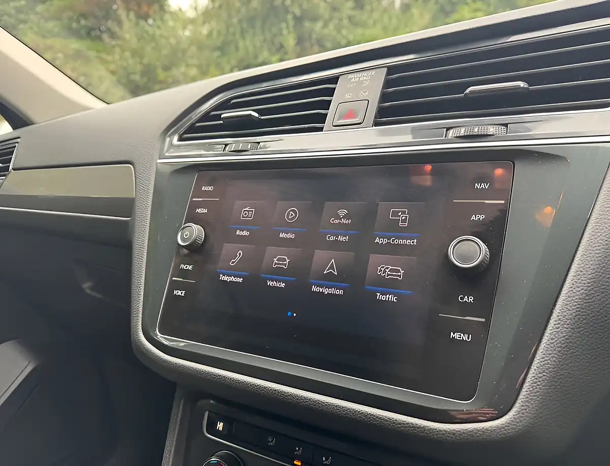 Used 2019 Volkswagen Tiguan Allspace Match Grey - Interior and Exterior details 16