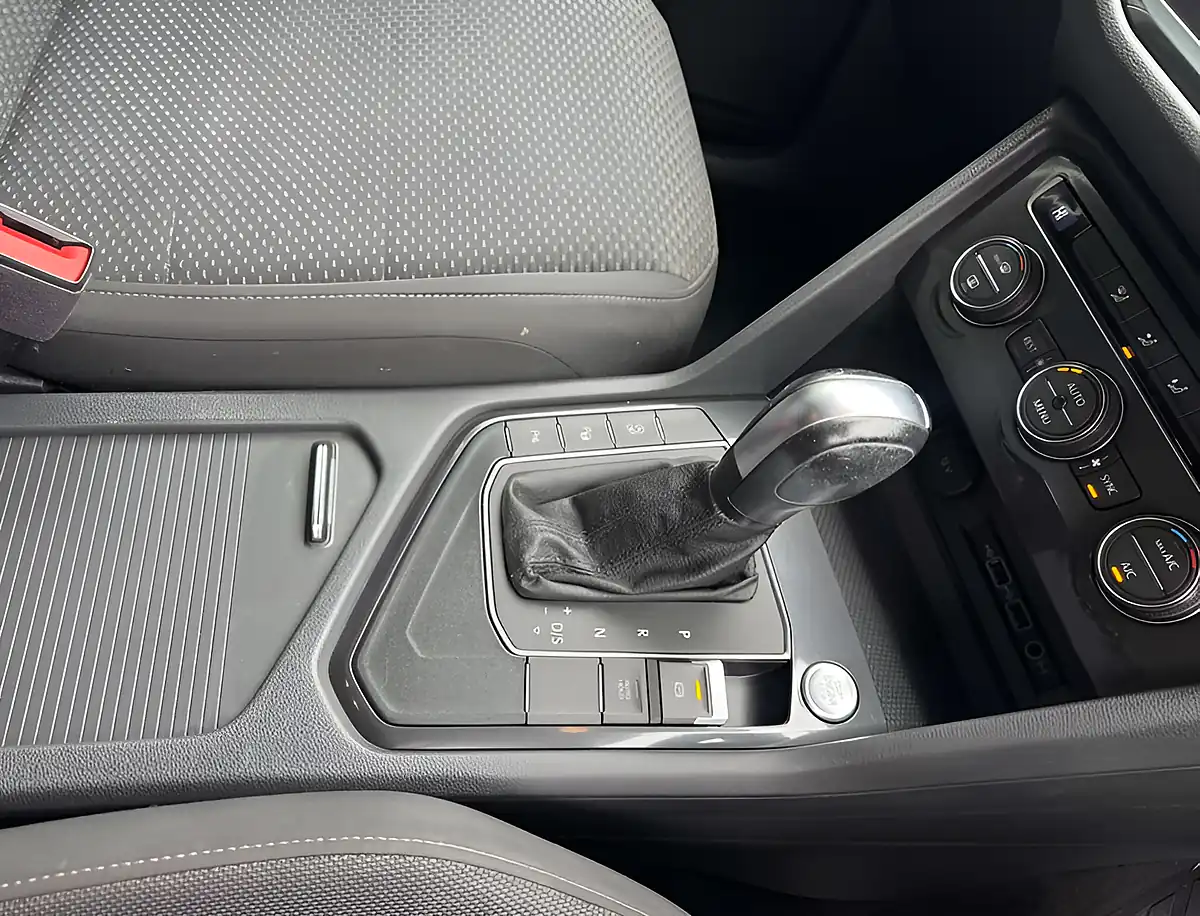 Used 2019 Volkswagen Tiguan Allspace Match Grey - Interior and Exterior details 17