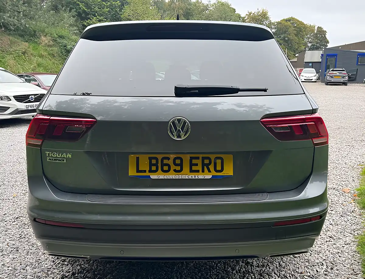 Used 2019 Volkswagen Tiguan Allspace Match Grey - Interior and Exterior details 4