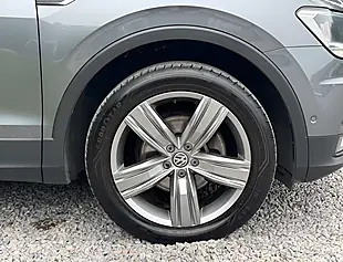 Used 2019 Volkswagen Tiguan Allspace Match Grey - Interior and Exterior details 9