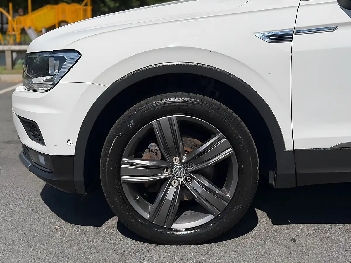 Used 2019 Volkswagen Tiguan Allspace Match White - Interior and Exterior details 10