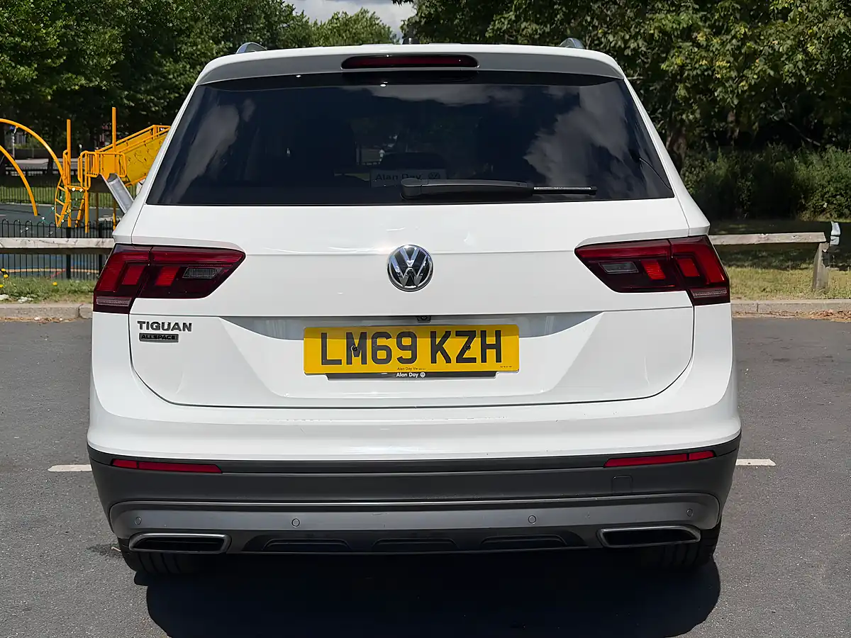 Used 2019 Volkswagen Tiguan Allspace Match White - Interior and Exterior details 11