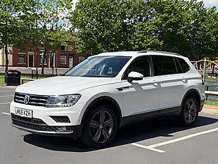 Used 2019 Volkswagen Tiguan Allspace Match White - Interior and Exterior details 3