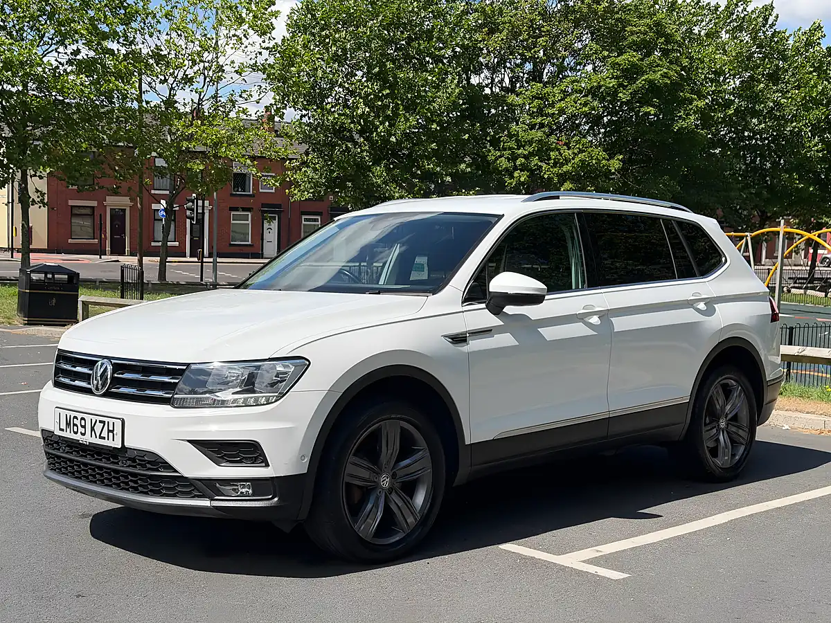 Used 2019 Volkswagen Tiguan Allspace Match White - Interior and Exterior details 3