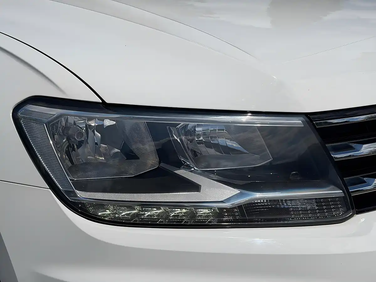 Used 2019 Volkswagen Tiguan Allspace Match White - Interior and Exterior details 6