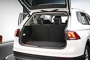 Used 2019 Volkswagen Tiguan Allspace Match White - Interior and Exterior details 16